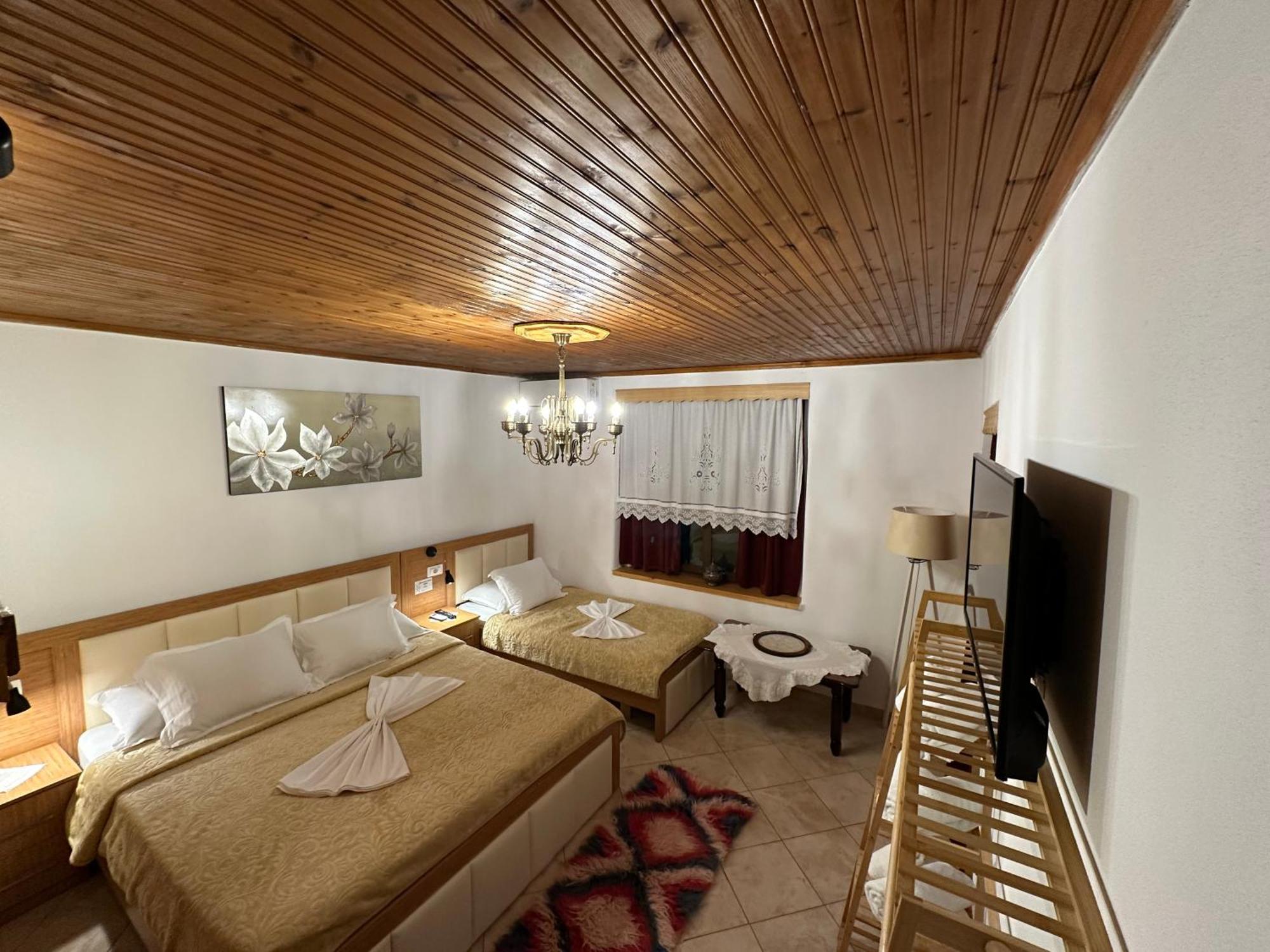 "Mani Guest House" Gjirokastër Exteriér fotografie